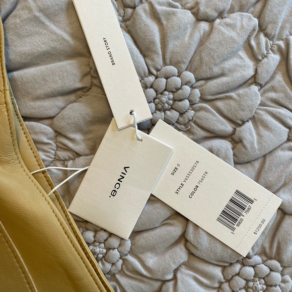 NWT Vince Belted Lambskin Leather A Line Skirt. Camel Size 0 - Picture 10 of 14